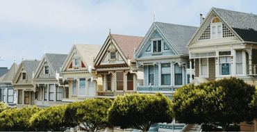 Advantages of Investing in Real Estate or Stocks